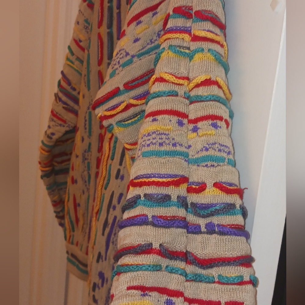 Vintage Coogi men's crewneck knit sweater - Picture 12 of 17